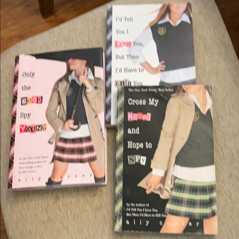 Ally carter books (3)